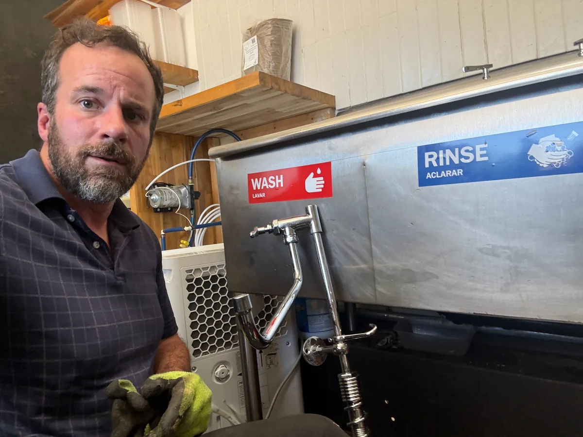 Commercial kitchen repair